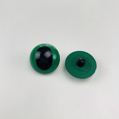 Očko zelené 13,5mm, našívacie - pár